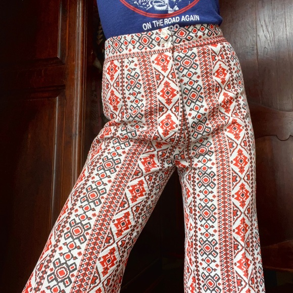 Vintage 1960s Hungarian or Ukrainian embroidered high waisted flare pants - Picture 2 of 7